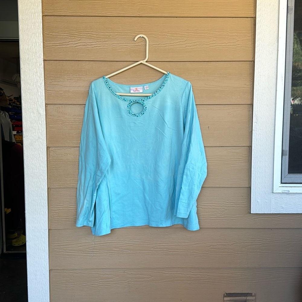 Women’s long sleeve shirt!